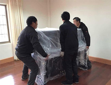 390钢琴搬运.JPG