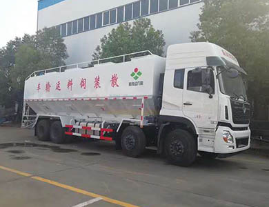 散装饲料运输车.JPG