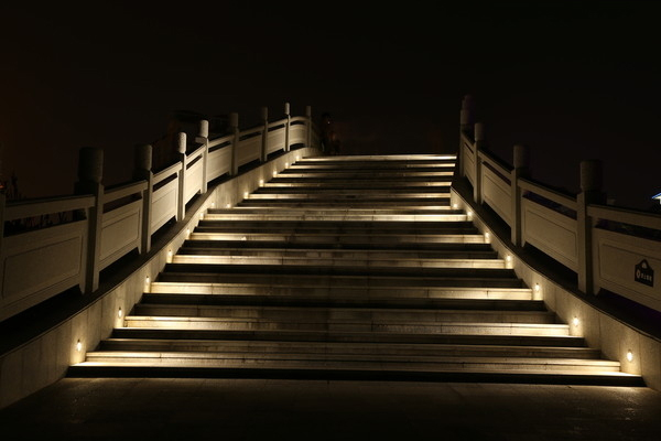 楼梯亮化1.jpg