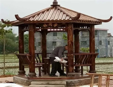 防腐木六角凉亭.jpg